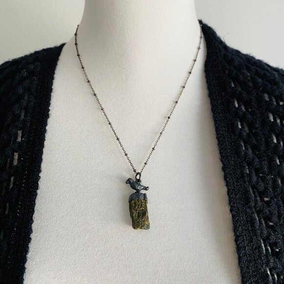 Green and Black Tourmaline Raven necklace - Picture 2 of 7